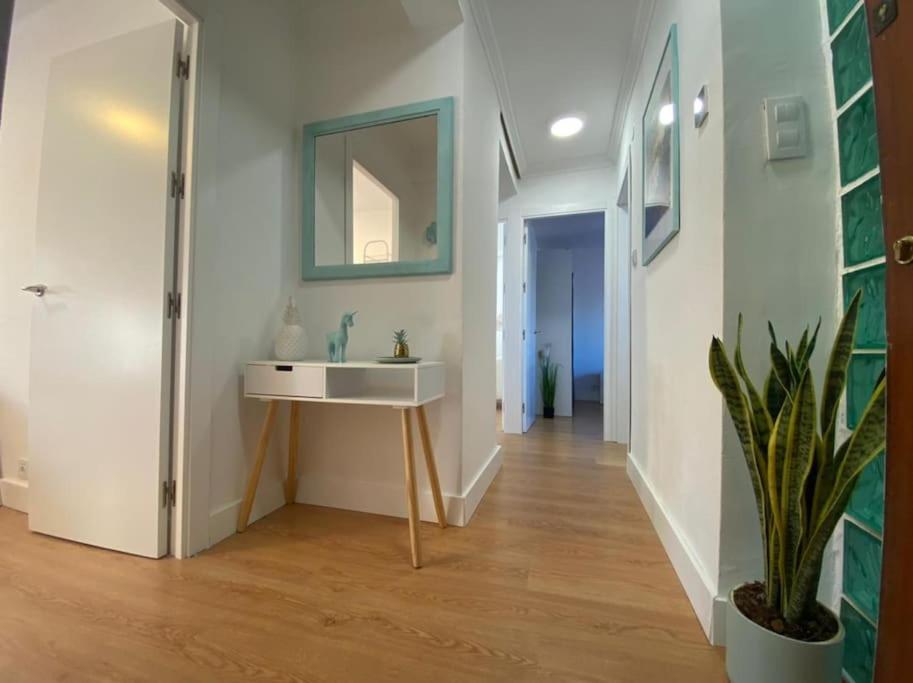 Apartamento Centrico-Parking Gratuito-Wifi Santander Eksteriør billede