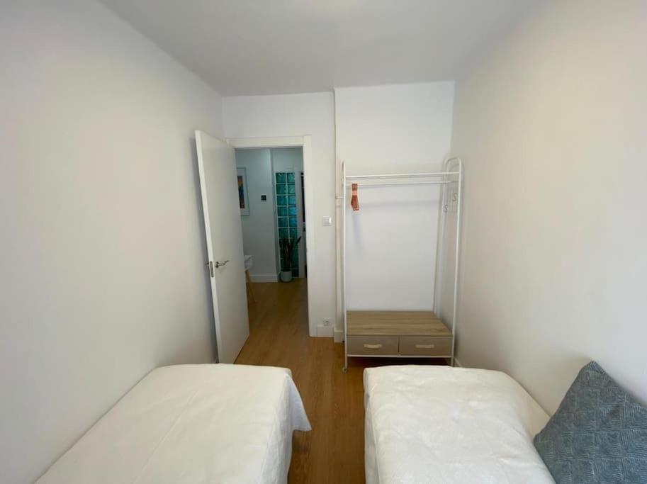 Apartamento Centrico-Parking Gratuito-Wifi Santander Eksteriør billede